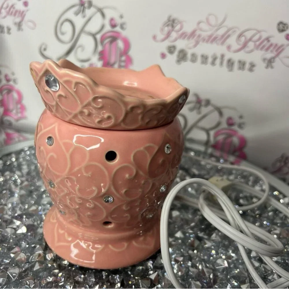 Scentsy Pink Tiara Crown Princess Rhinestone Candle Wax Warmer retired plug in - Picture 2 of 6